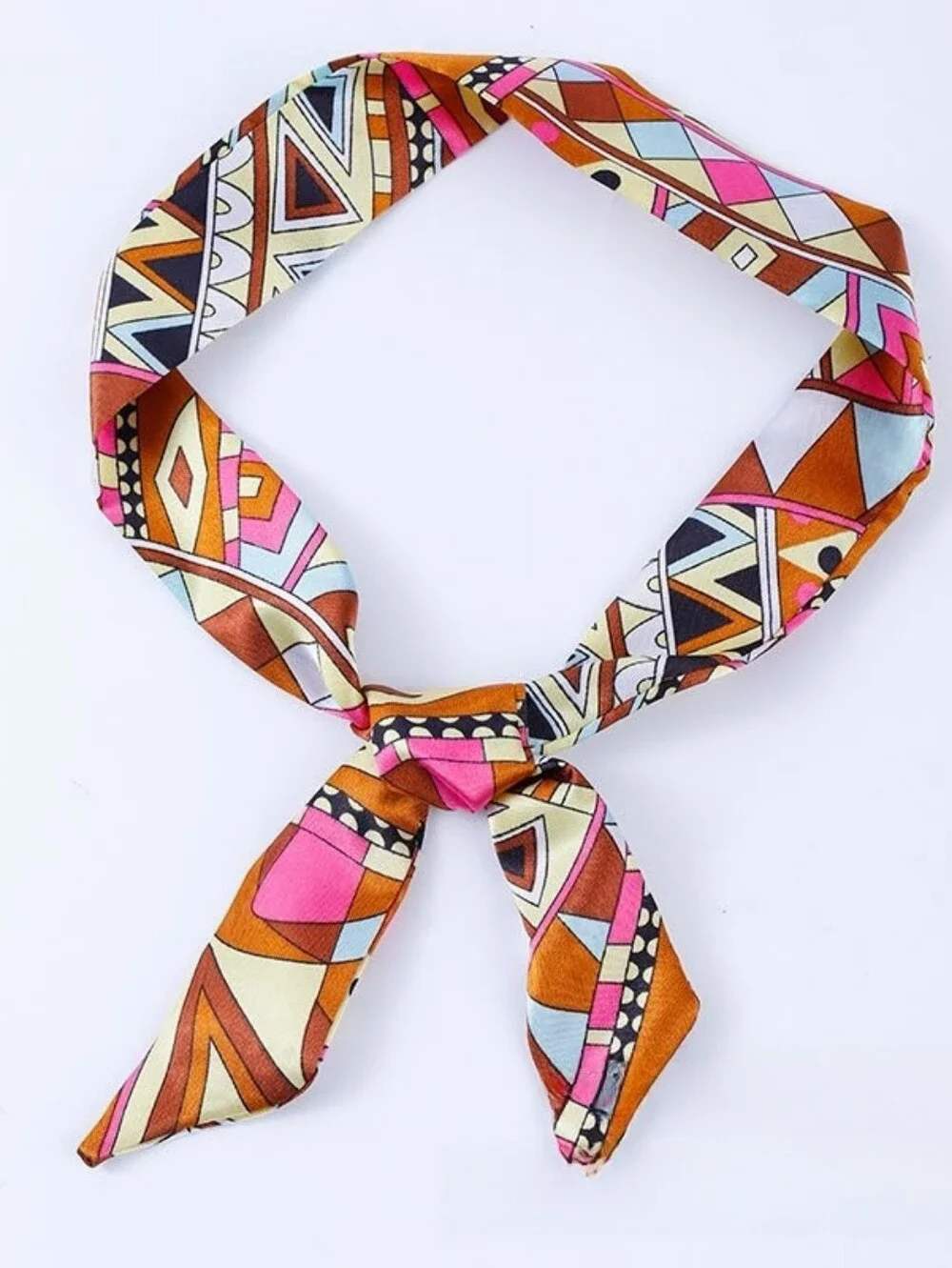 Silk-Tone Chain Print Neck Scarf in Cream & Black